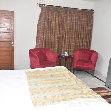 Pyramid International Guest House Islamabad Exterior photo