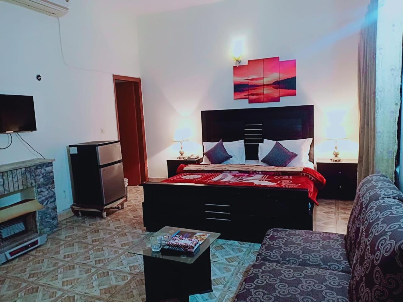 Pyramid International Guest House Islamabad Exterior photo